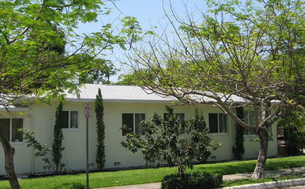 Orange dimensional shingle roof